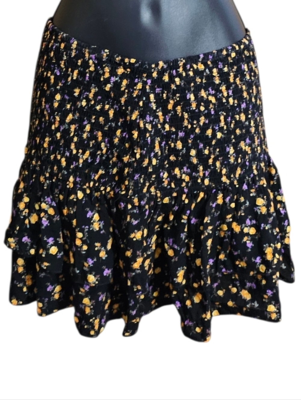 F21 - MD Black Floral Print Flare Mini Skirt - Picture 3 of 7
